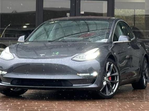 TESLA MODEL 3 2018 5YJ3E1EB0JF065917 image TESLA MODEL 3 2018 5YJ3E1EB0JF065917 image